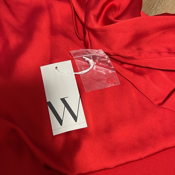 Red blouse - Picture 4 of 5